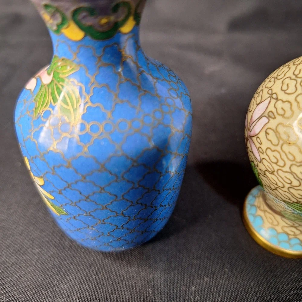 Vintage Pair of‎ Chinese Cloisonne Enamel Miniature Floral Vases Blue & Cream